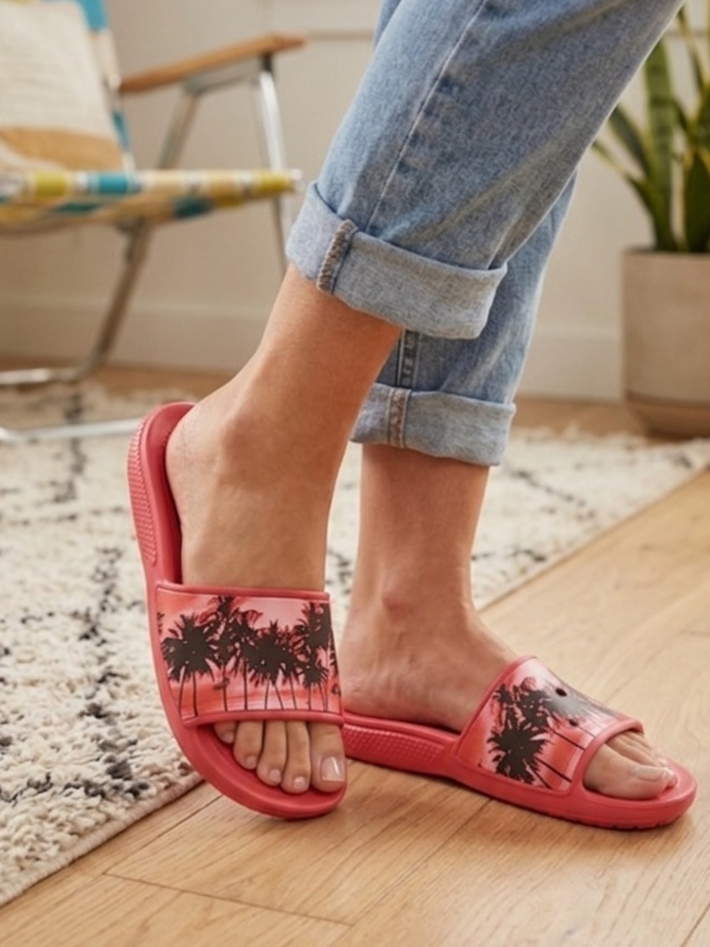 Gorgeous CROCS flip flop sandals